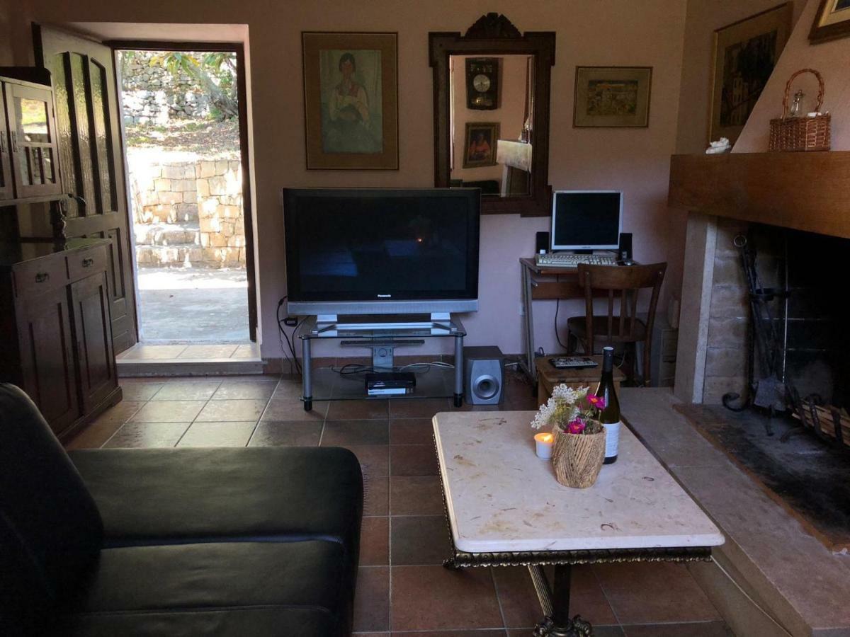 Zrnovo Holiday Home Villa Kastel מראה חיצוני תמונה
